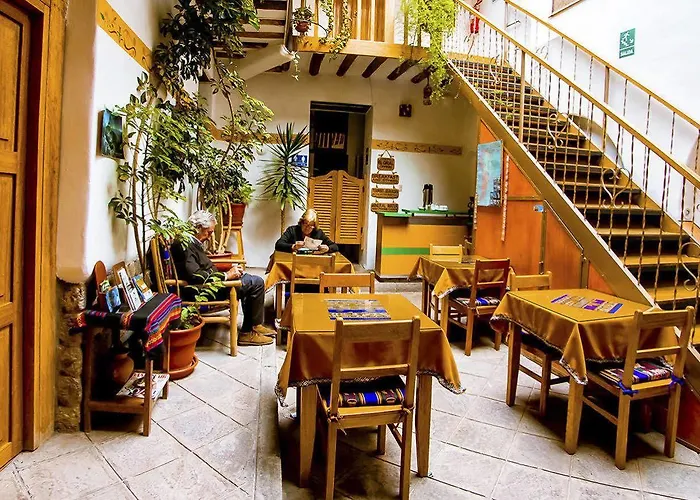 Inn El Grial 2*